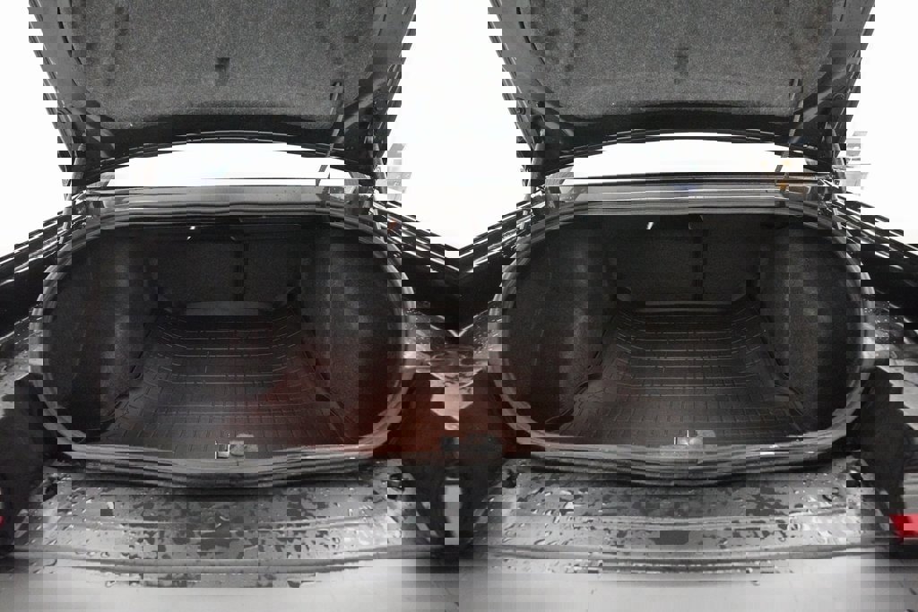 Used 2023 Dodge Challenger R/T w/ Plus Package image 10