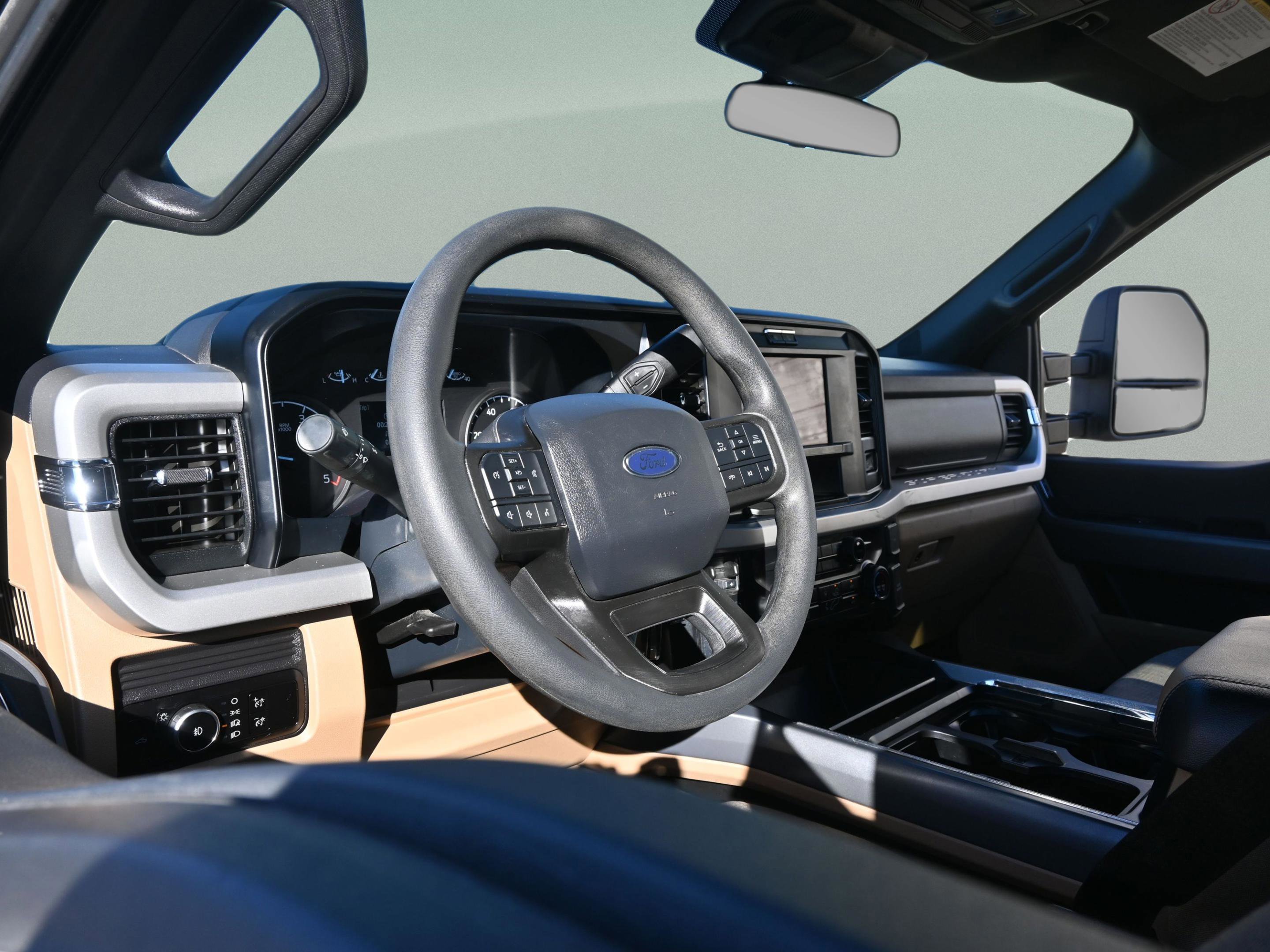 Used 2025 Ford F450 XLT w/ FX4 Off-Road Package AWD/4WD image 17