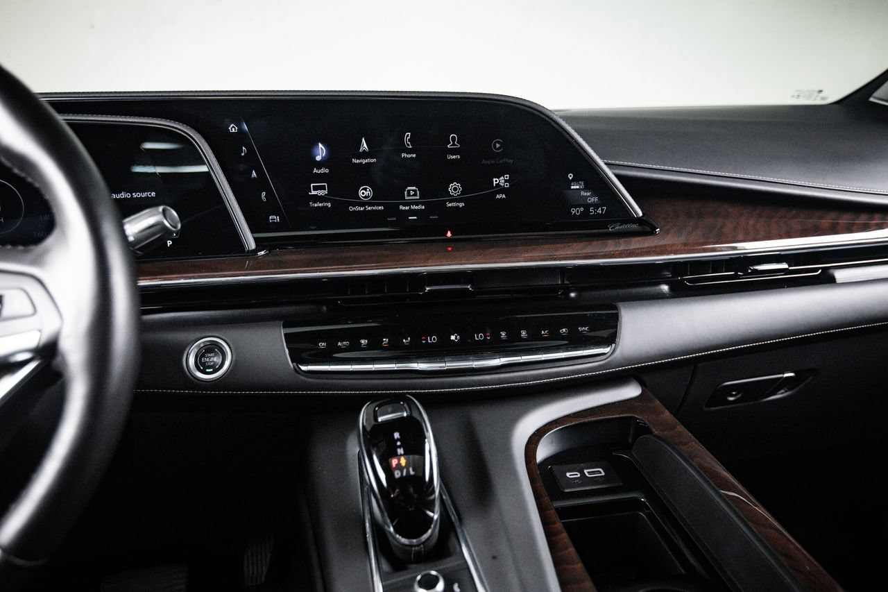 Used 2024 Cadillac Escalade Sport Platinum w/ LPO, ONYX Package AWD/4WD image 19