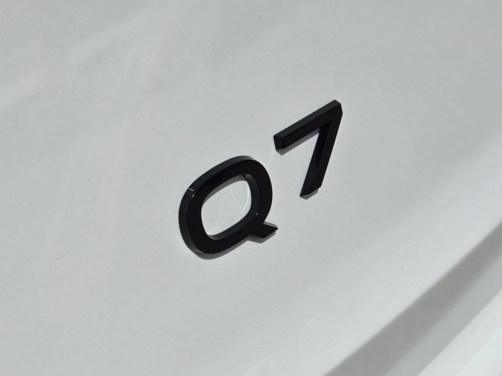 Certified 2025 Audi Q7 3.0T Prestige w/ Prestige Package AWD/4WD image 14