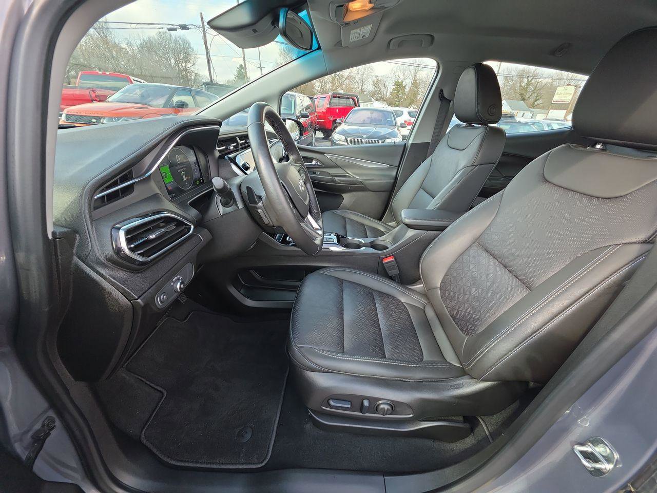 Used 2023 Chevrolet Bolt LT w/ Infotainment Package image 3