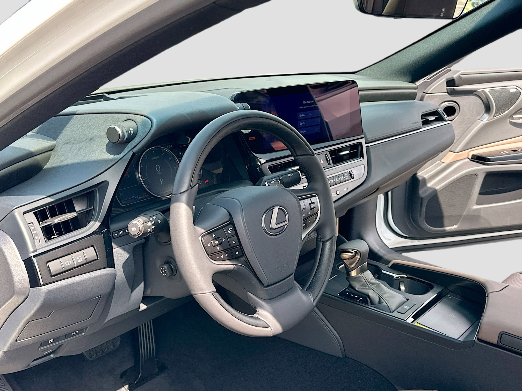 New 2025 Lexus ES 350 Luxury image 4