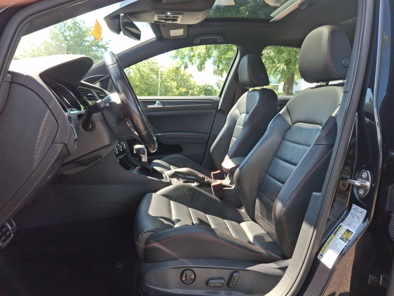 Used 2018 Volkswagen GTI Autobahn FWD image 14