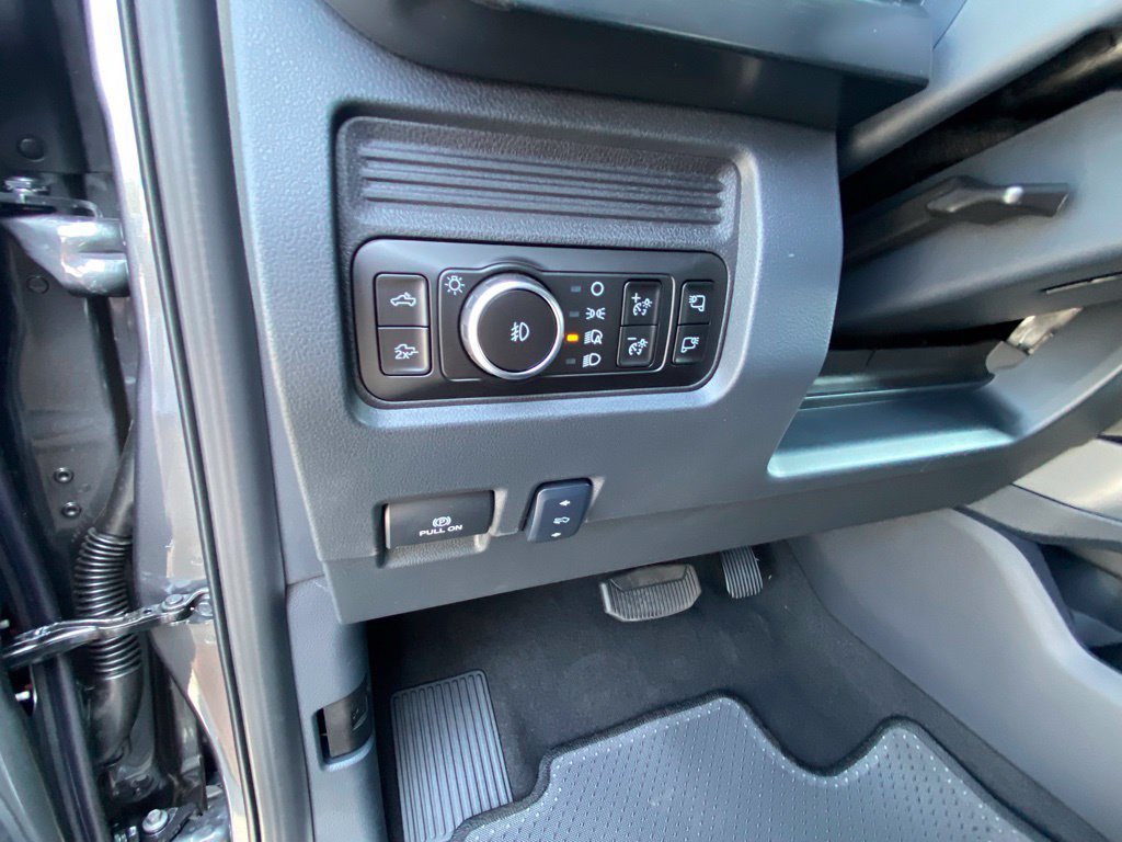 New 2026 Ford F350 Lariat w/ Black Appearance Package AWD/4WD image 12