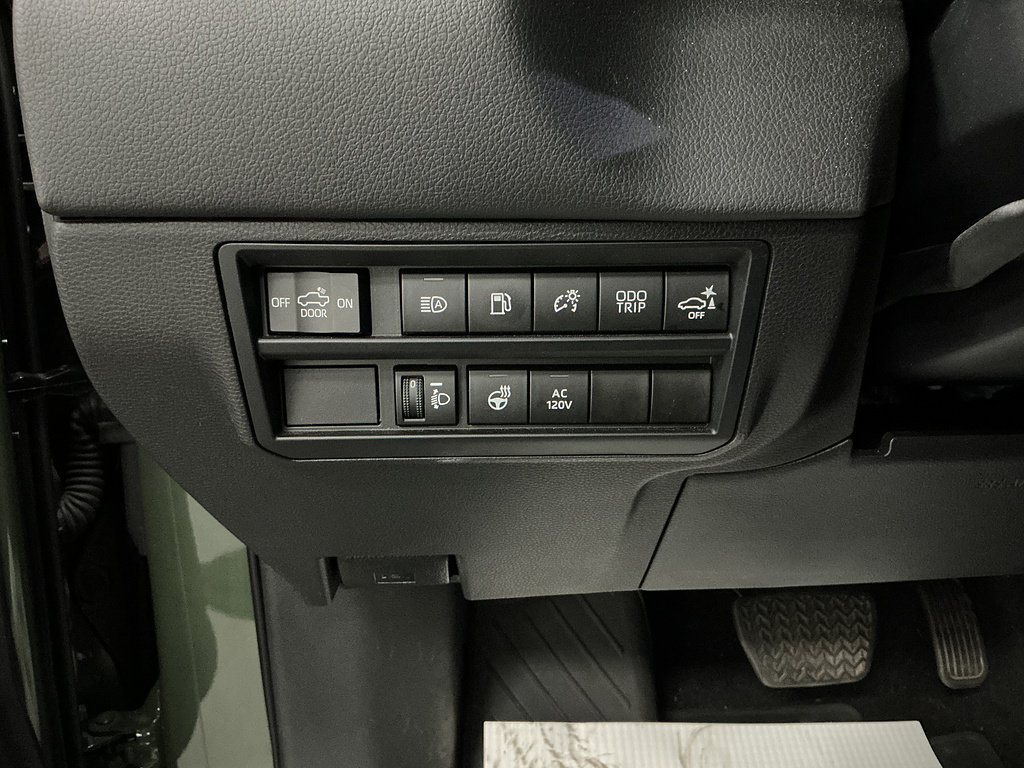 Used 2023 Toyota Tundra Limited w/ Power Package AWD/4WD image 11