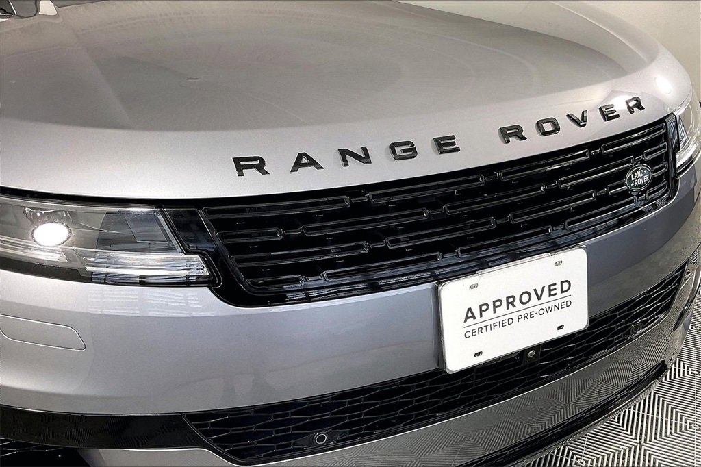 Used 2023 Land Rover Range Rover Sport SE image 30