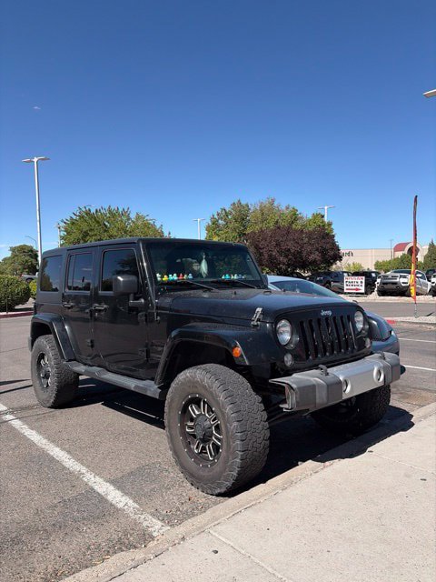 Used 2015 Jeep Wrangler Unlimited Sahara w/ Connectivity Group AWD/4WD image 6