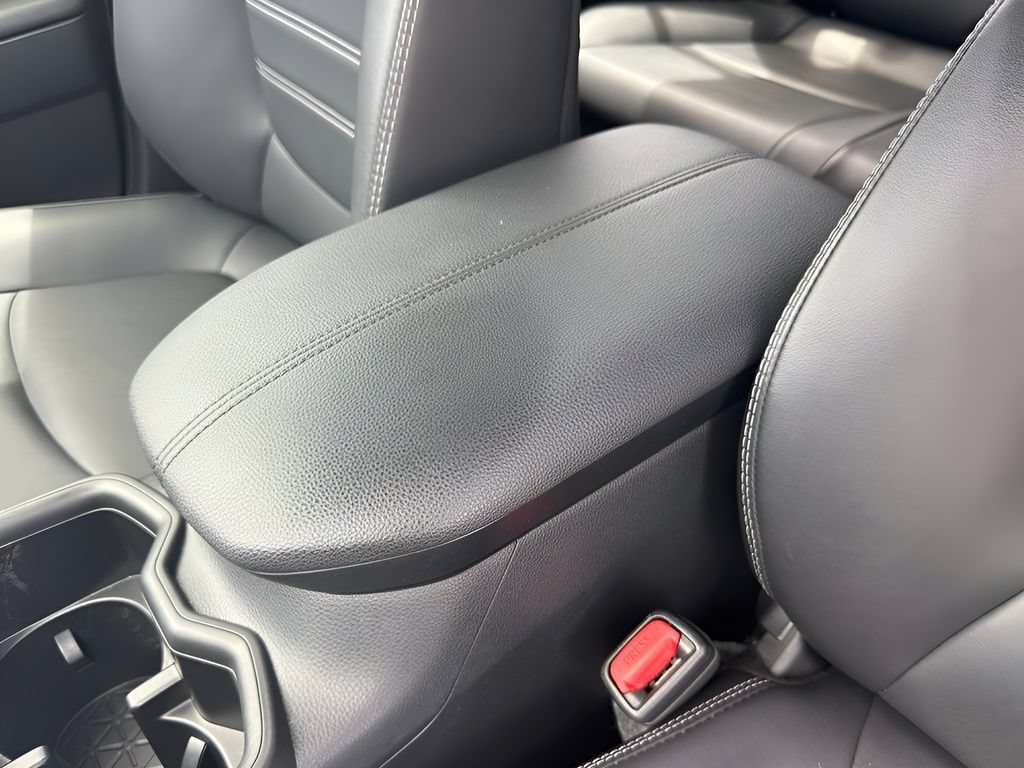 Used 2025 Toyota RAV4 XLE Premium AWD/4WD image 14