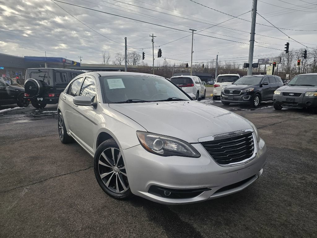 Used 2012 Chrysler 200 S image 3