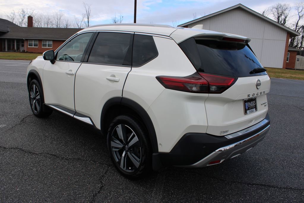 Used 2022 Nissan Rogue Platinum w/ Head-Up Display Package image 7