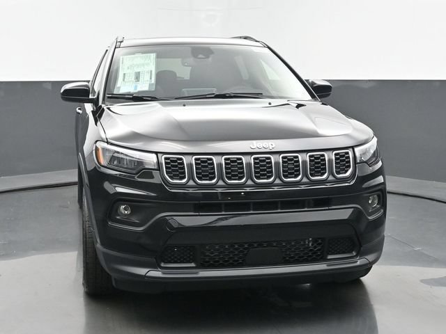 New 2025 Jeep Compass Latitude w/ Sun & Sound Group AWD/4WD image 8