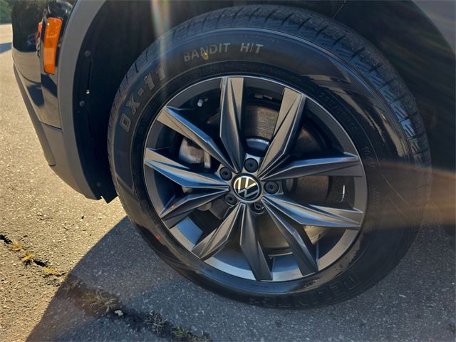 Used 2023 Volkswagen Tiguan SE image 10