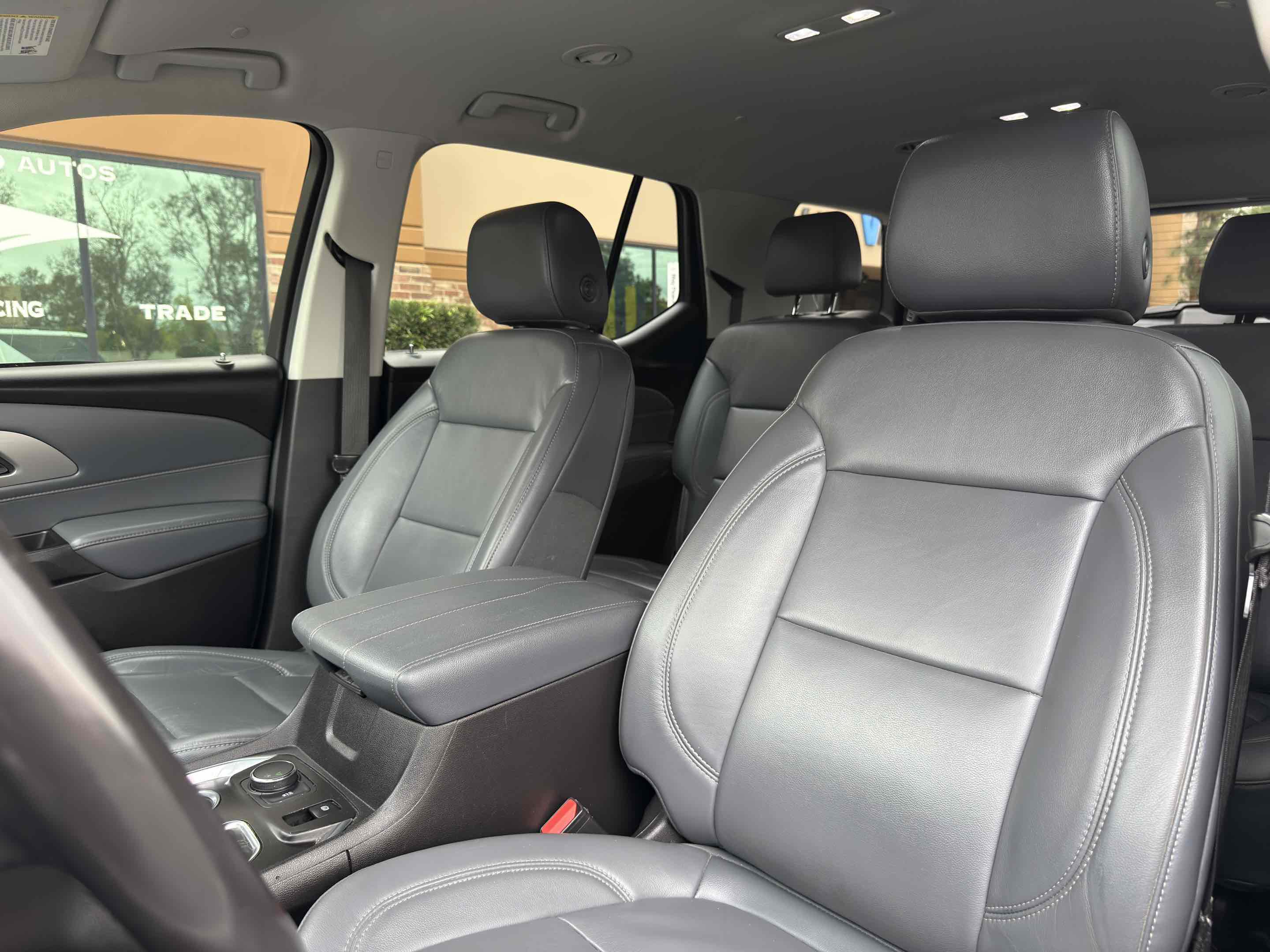 Used 2019 Chevrolet Traverse LT w/ LT Premium Package image 32