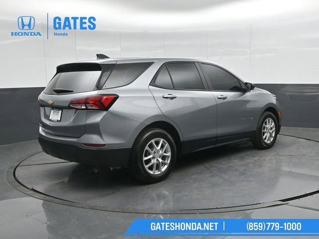 Used 2024 Chevrolet Equinox LS image 2