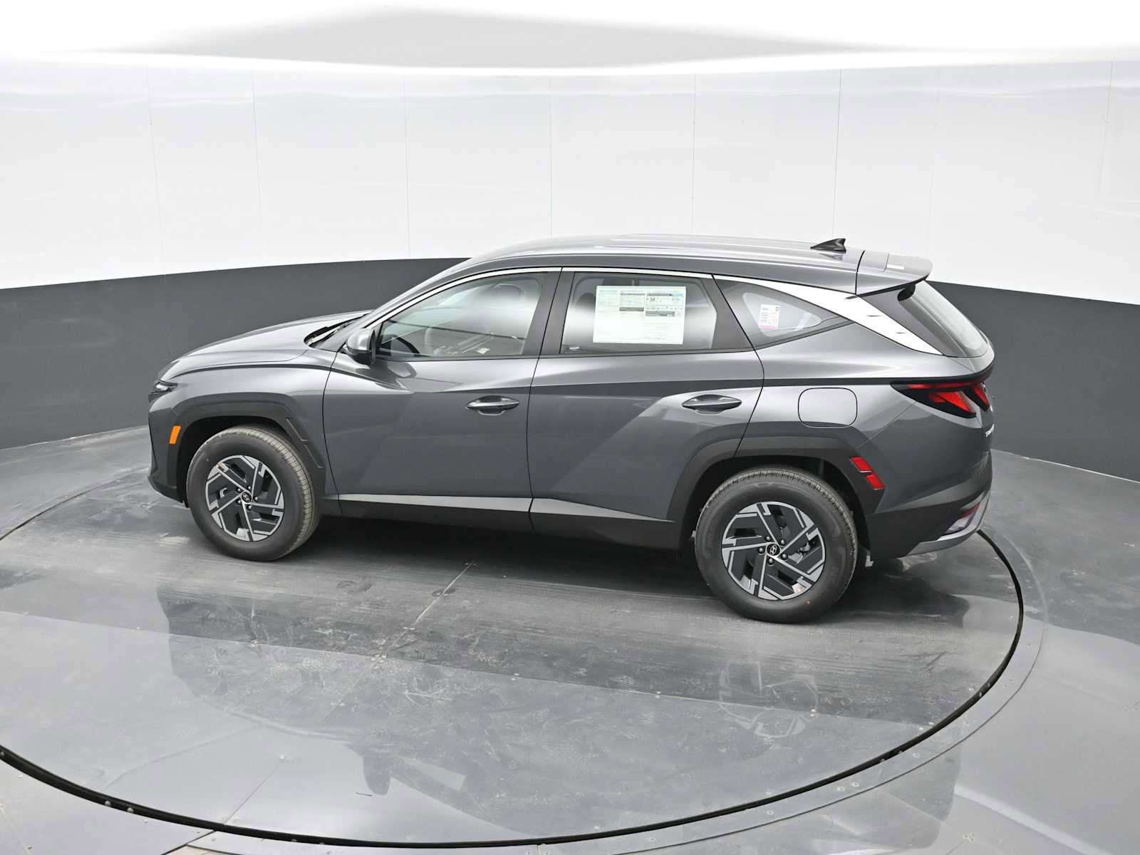 New 2026 Hyundai Tucson Blue SE image 26