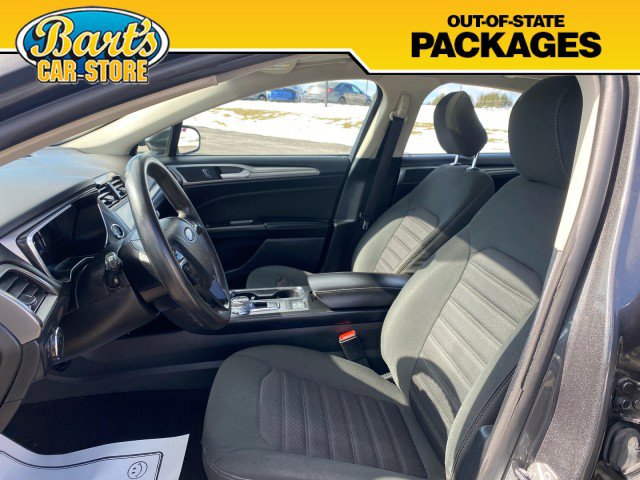 Used 2020 Ford Fusion SE image 25