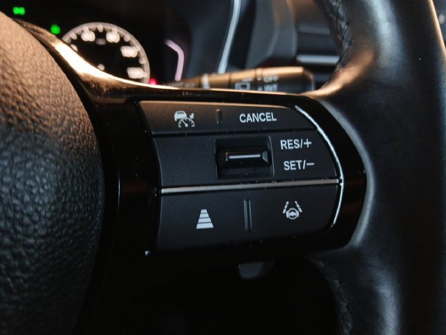 Used 2025 Honda Pilot EX-L image 9