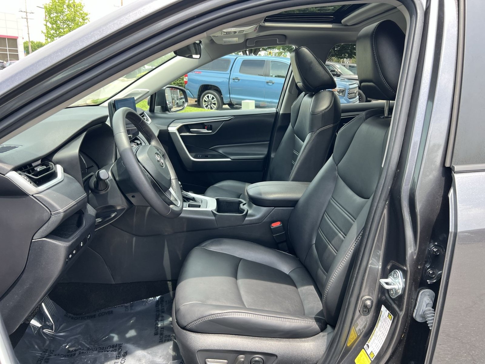 Used 2023 Toyota RAV4 XLE Premium AWD/4WD image 13