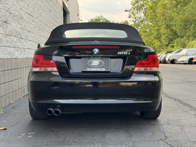 Used 2012 BMW 128i Convertible w/ Premium Pkg RWD image 15