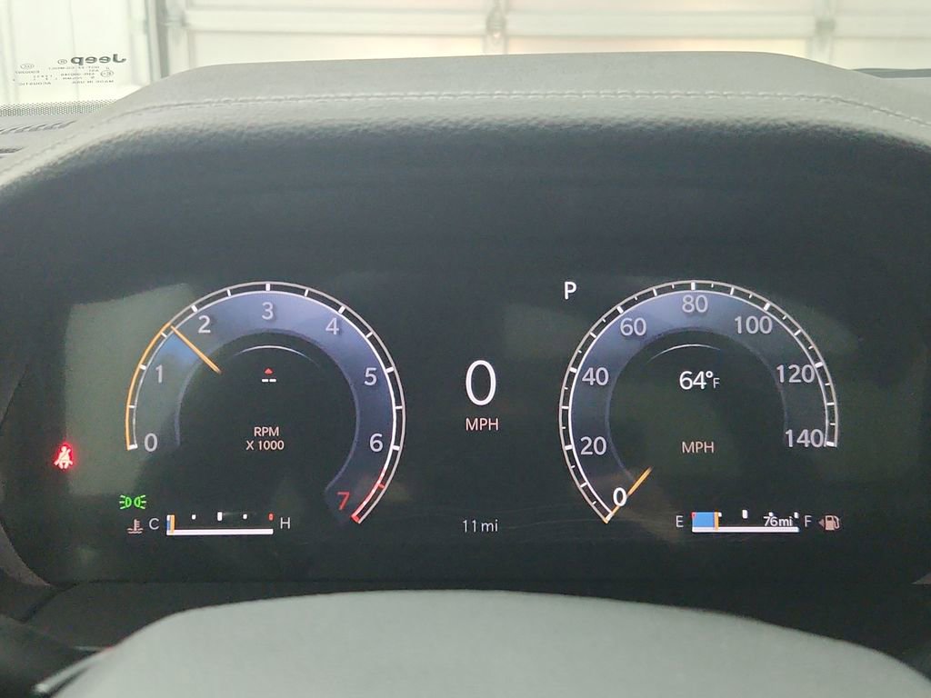 New 2025 Jeep Grand Cherokee Limited image 23