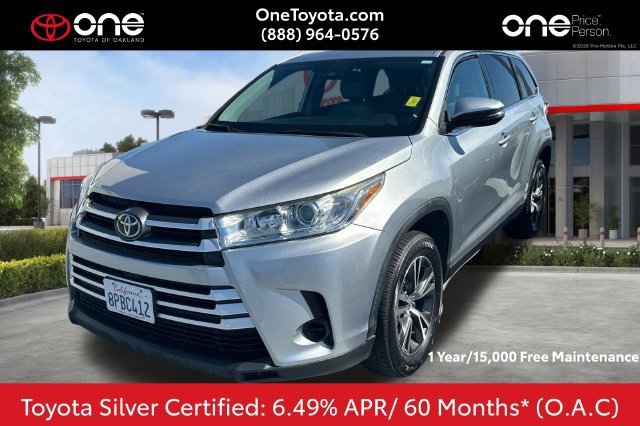 Used 2019 Toyota Highlander LE FWD image 1