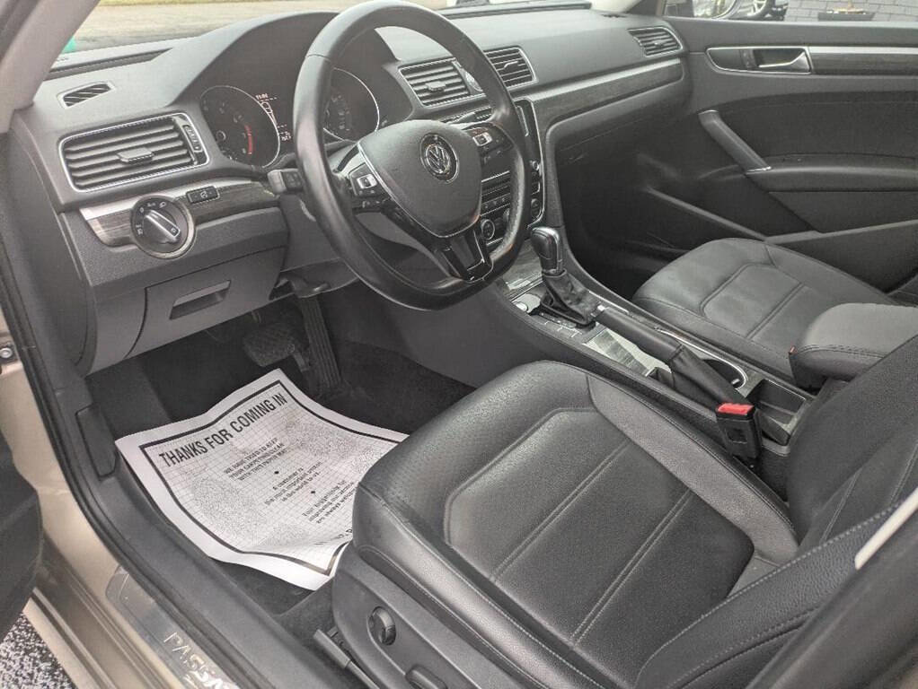 Used 2016 Volkswagen Passat 1.8T SE image 10