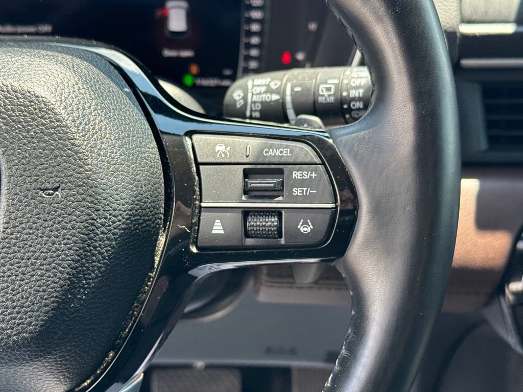 Used 2025 Honda Pilot Elite image 17