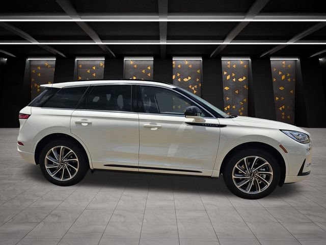 New 2025 Lincoln Corsair Grand Touring AWD/4WD image 3