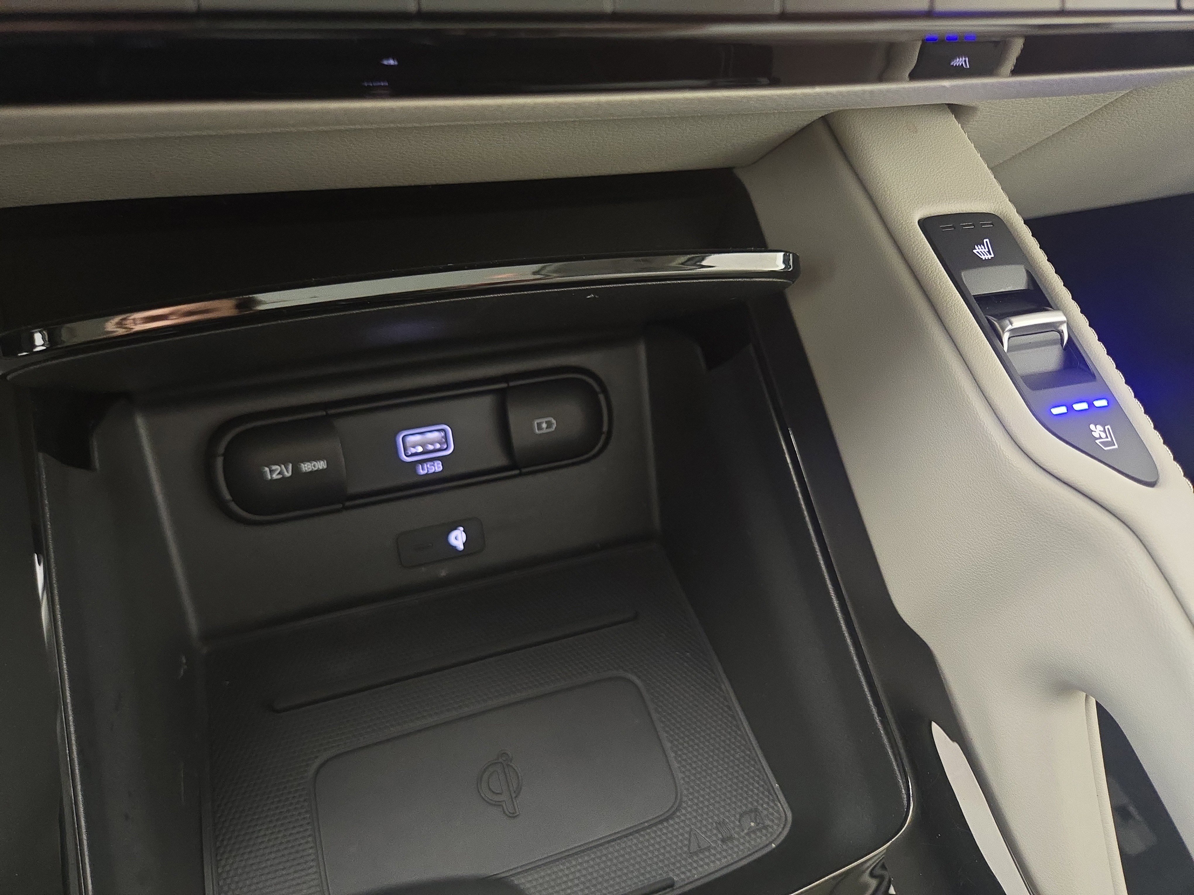 Used 2022 Kia Telluride SX w/ SX Prestige Package image 30