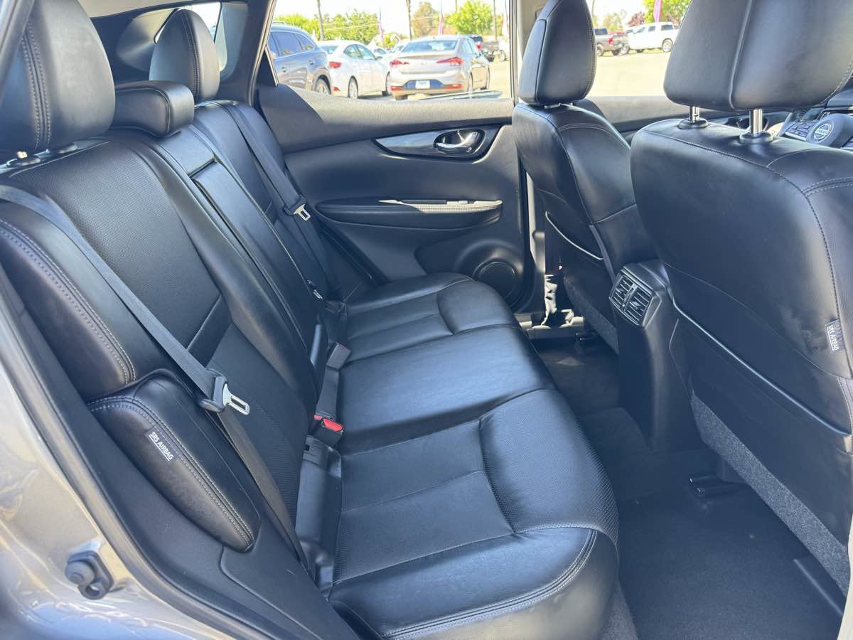 Used 2022 Nissan Rogue Sport SL w/ Premium Package AWD/4WD image 16