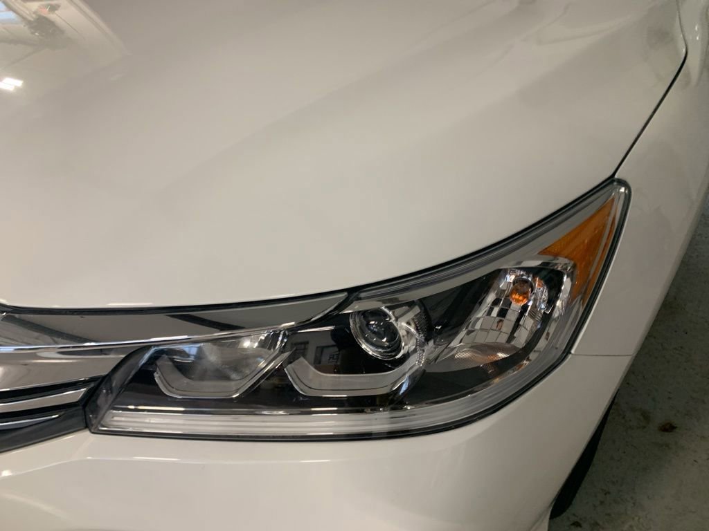 Used 2016 Honda Accord EX image 9