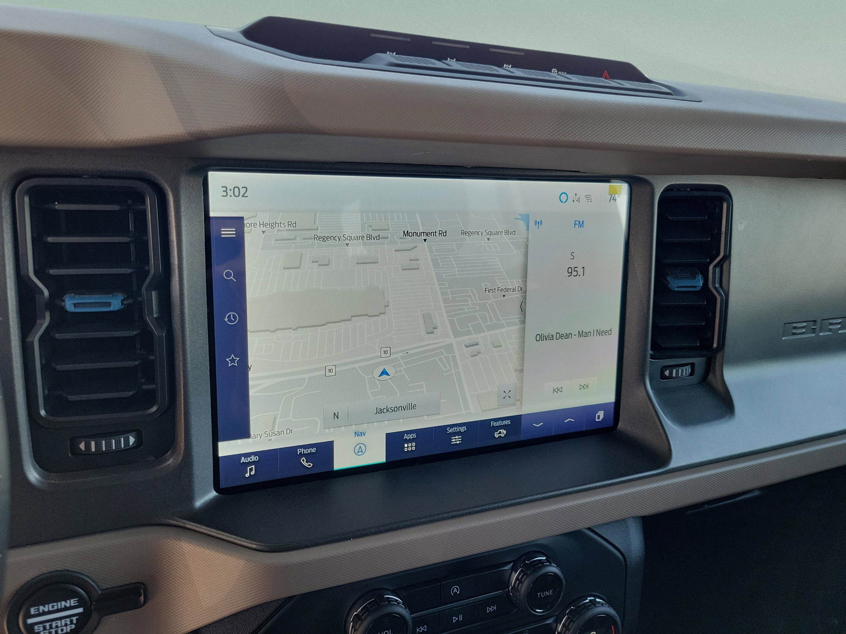 Used 2024 Ford Bronco Wildtrak image 15