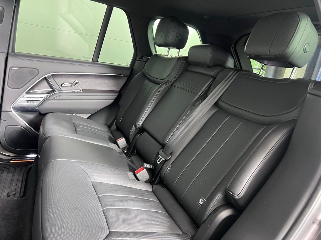 Used 2024 Land Rover Range Rover SE AWD/4WD image 22