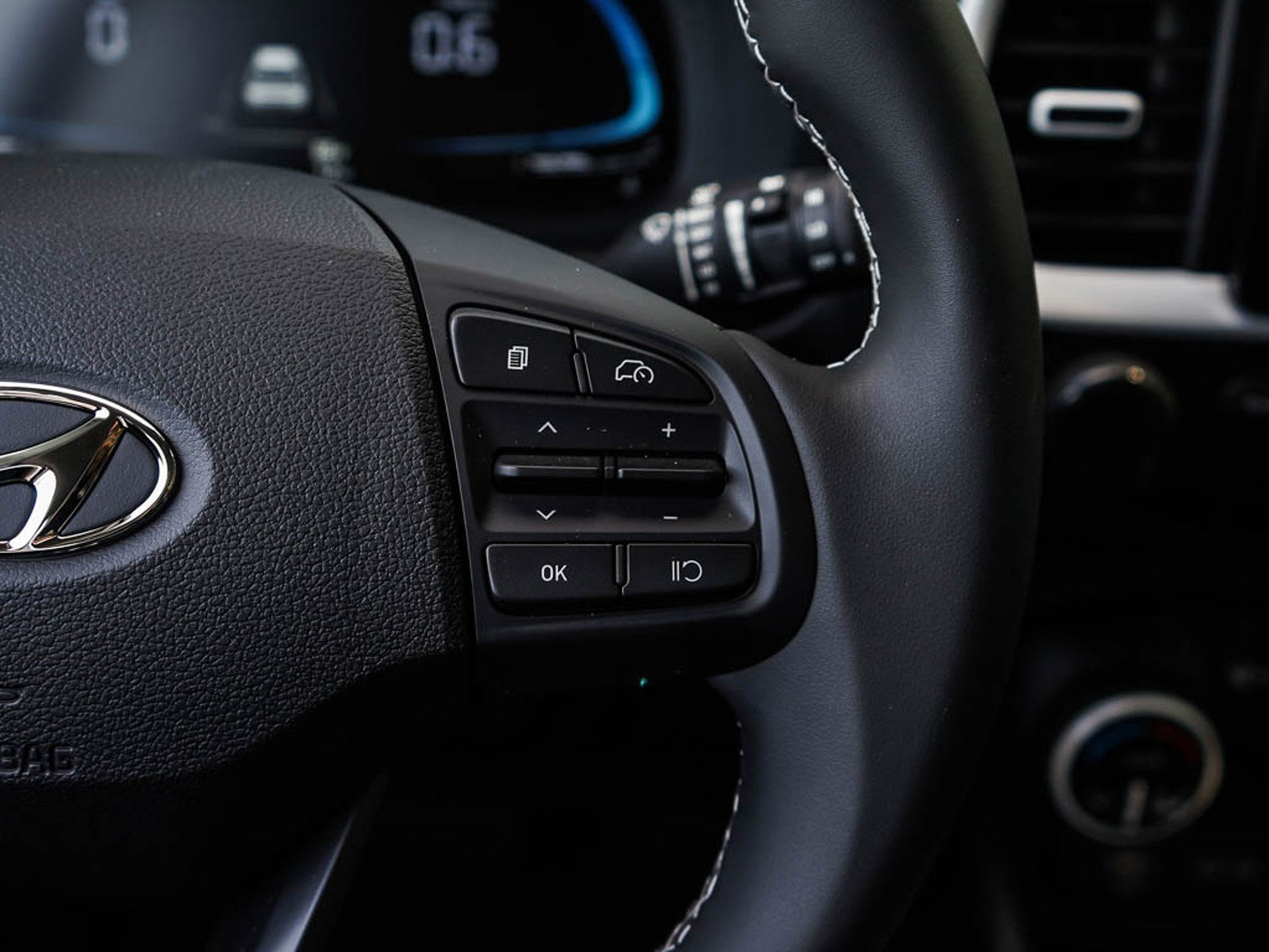 New 2025 Hyundai Venue Limited image 20