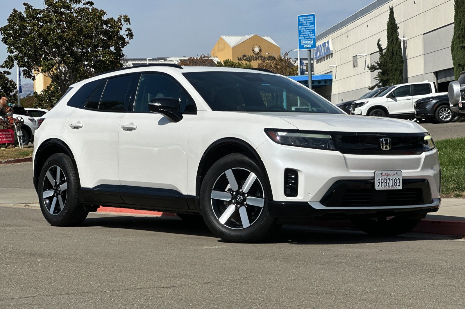Used 2024 Honda Prologue Touring image 2