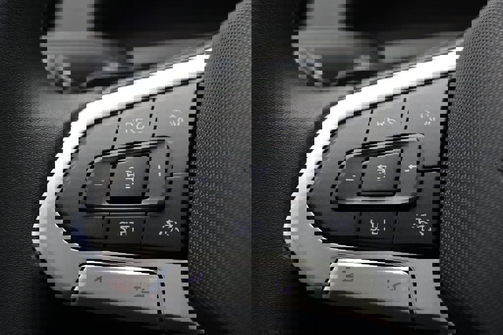 Used 2025 Volkswagen Atlas Peak Edition SE image 22