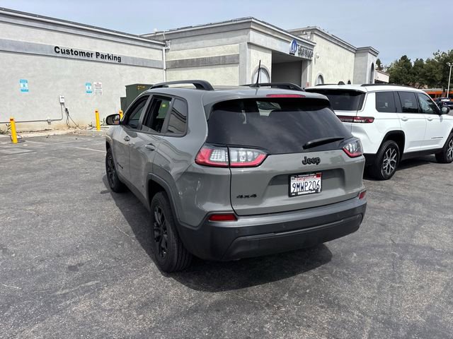 Used 2023 Jeep Cherokee Altitude Lux image 4
