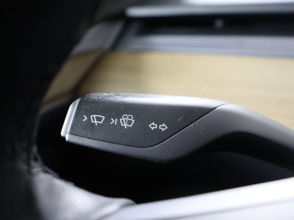 Used 2023 Tesla Model 3 Standard Range image 41