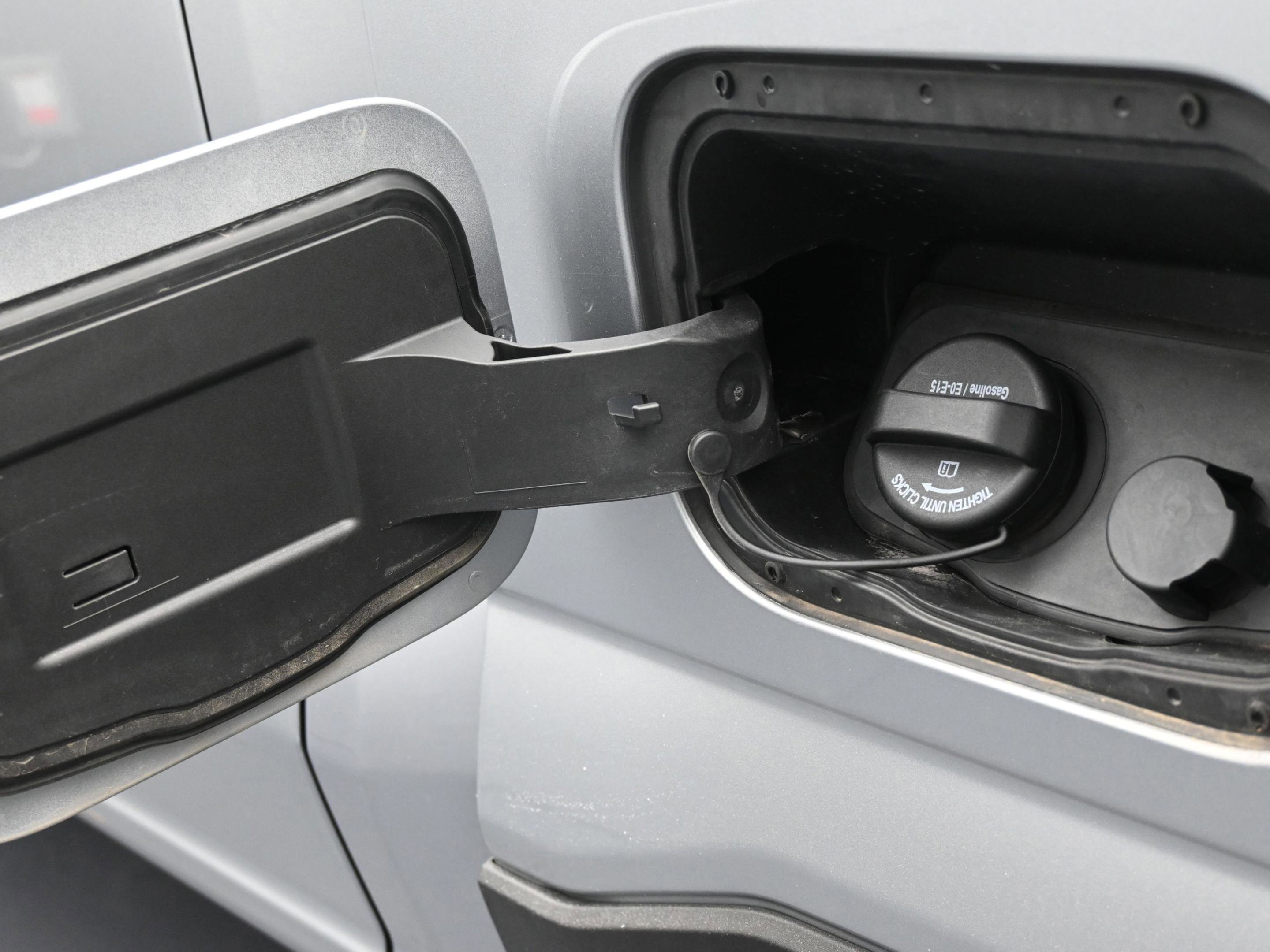 Used 2024 Ford F350 Lariat image 12