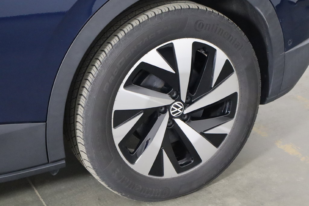 Used 2023 Volkswagen ID.4 Pro RWD image 37