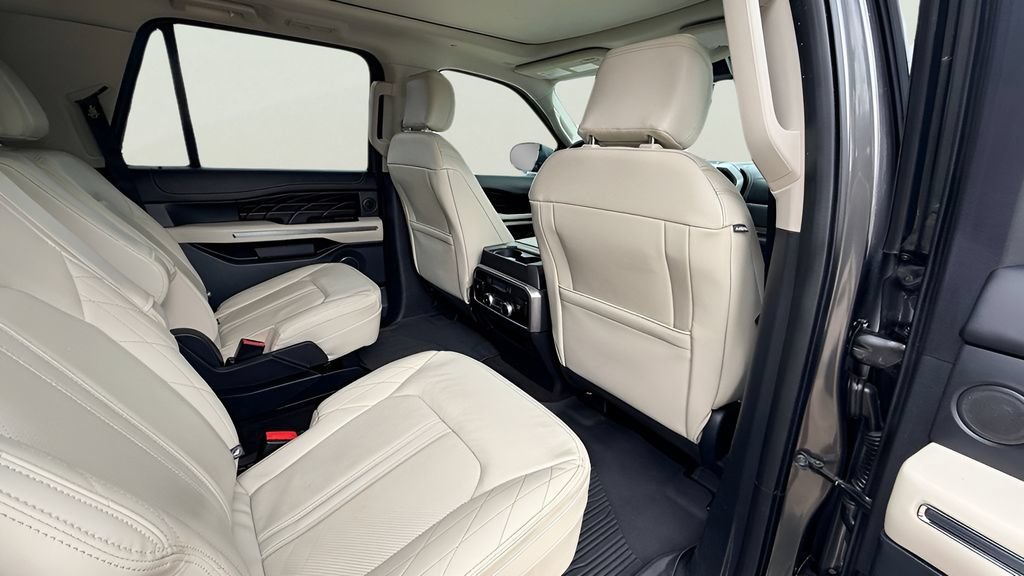 Used 2021 Ford Expedition Max Platinum RWD image 70