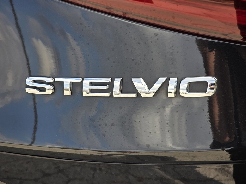 Used 2022 Alfa Romeo Stelvio Sprint image 12