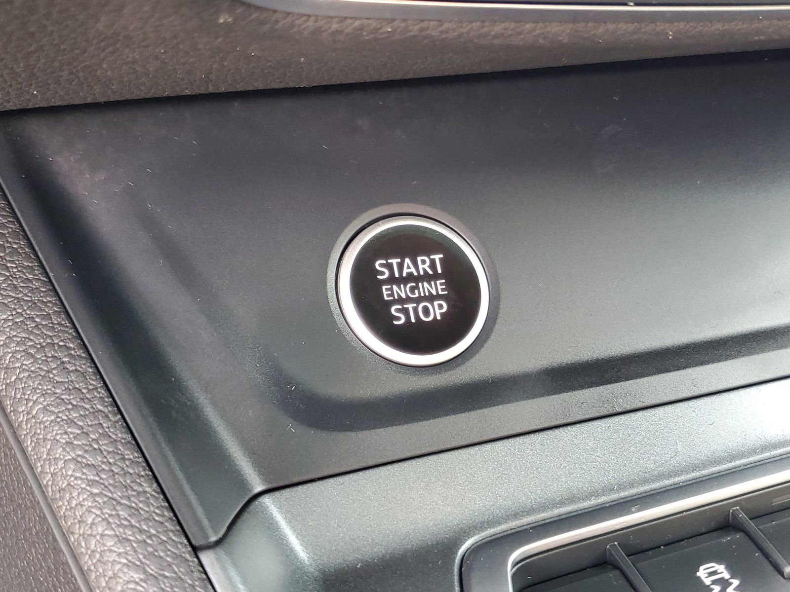 Used 2025 Audi Q3 2.0T Premium w/ Convenience Package image 33