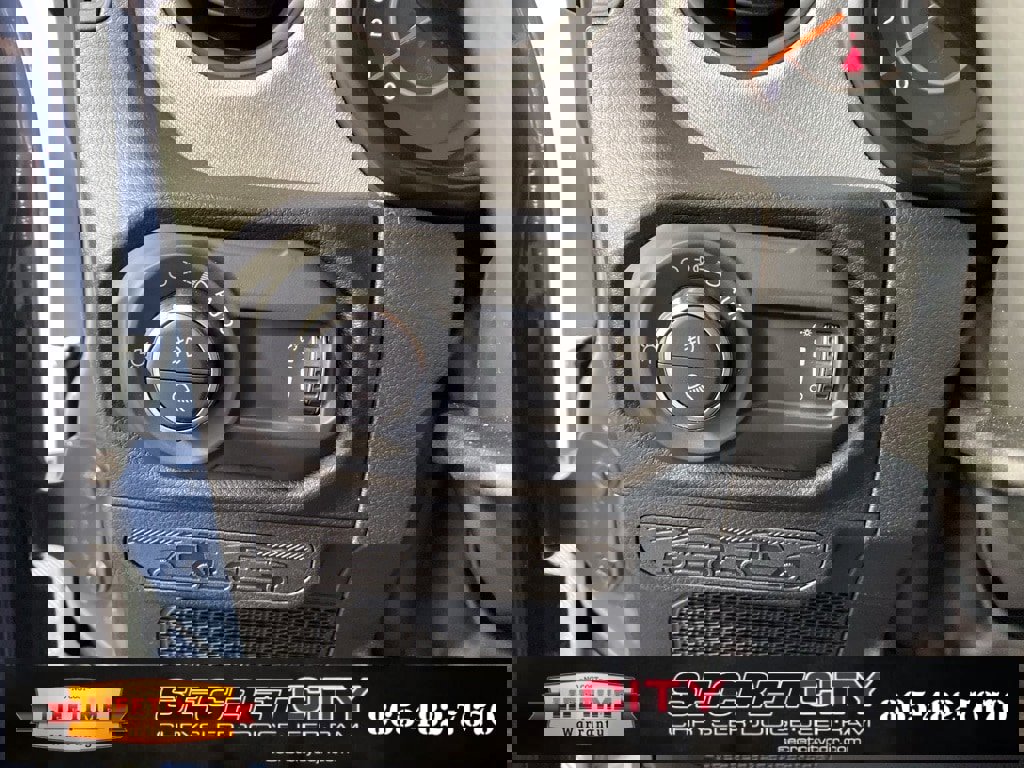 New 2025 Jeep Gladiator Sport image 14