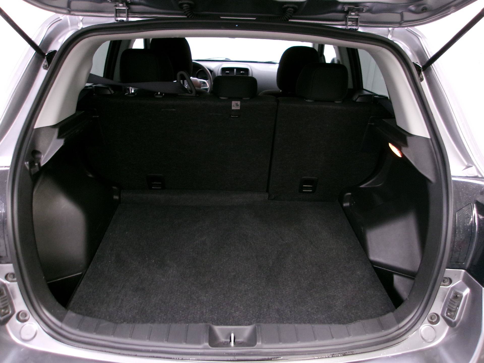Used 2025 Mitsubishi Outlander Sport ES AWD/4WD image 11