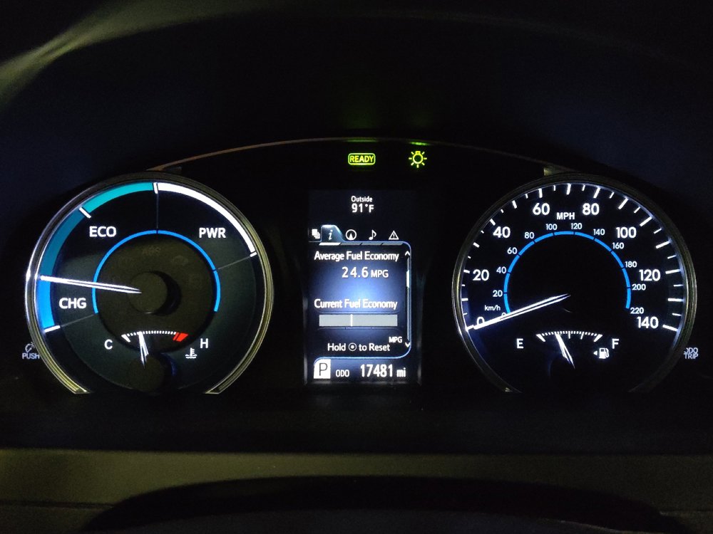 Used 2015 Toyota Camry XLE w/ Moonroof Package FWD image 23