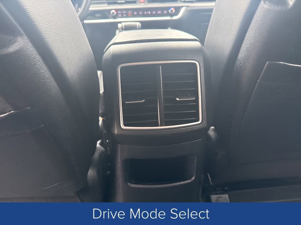 Used 2025 Kia Sportage SX image 23