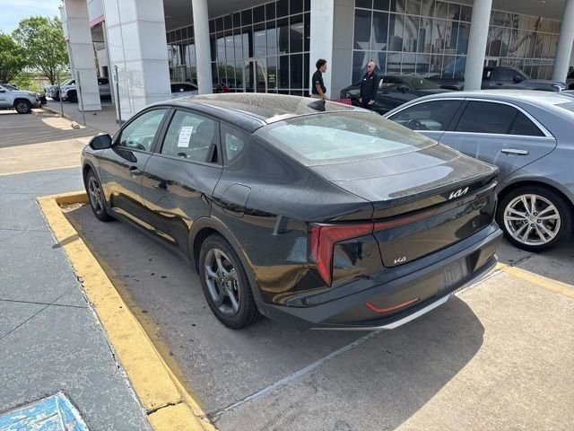 Used 2025 Kia K4 LXS image 6