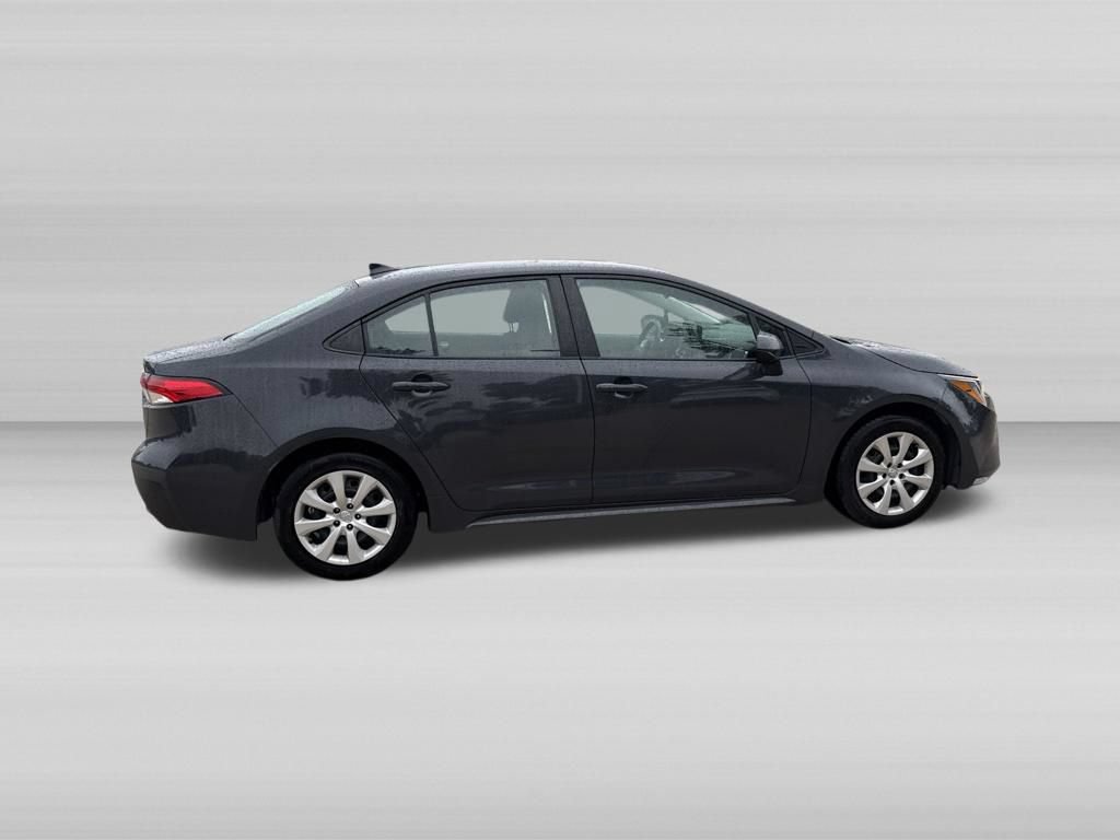 Used 2024 Toyota Corolla LE FWD image 5