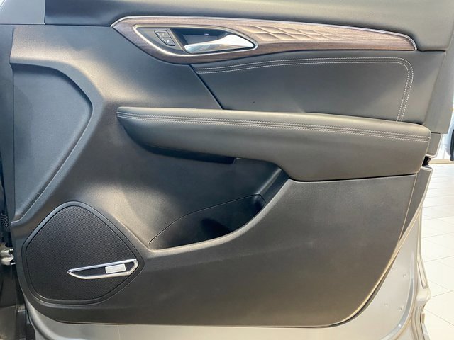 Used 2023 Buick Envision Avenir image 11